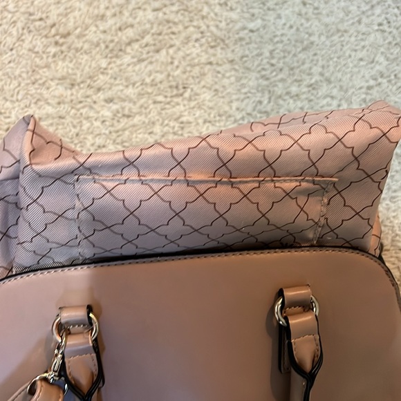 Kelly & Katie Convertible Crossbody - Picture 13 of 15